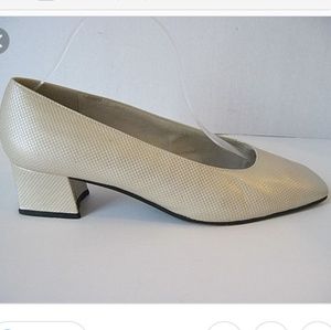 Stuart Weitzman Peral Block Heel